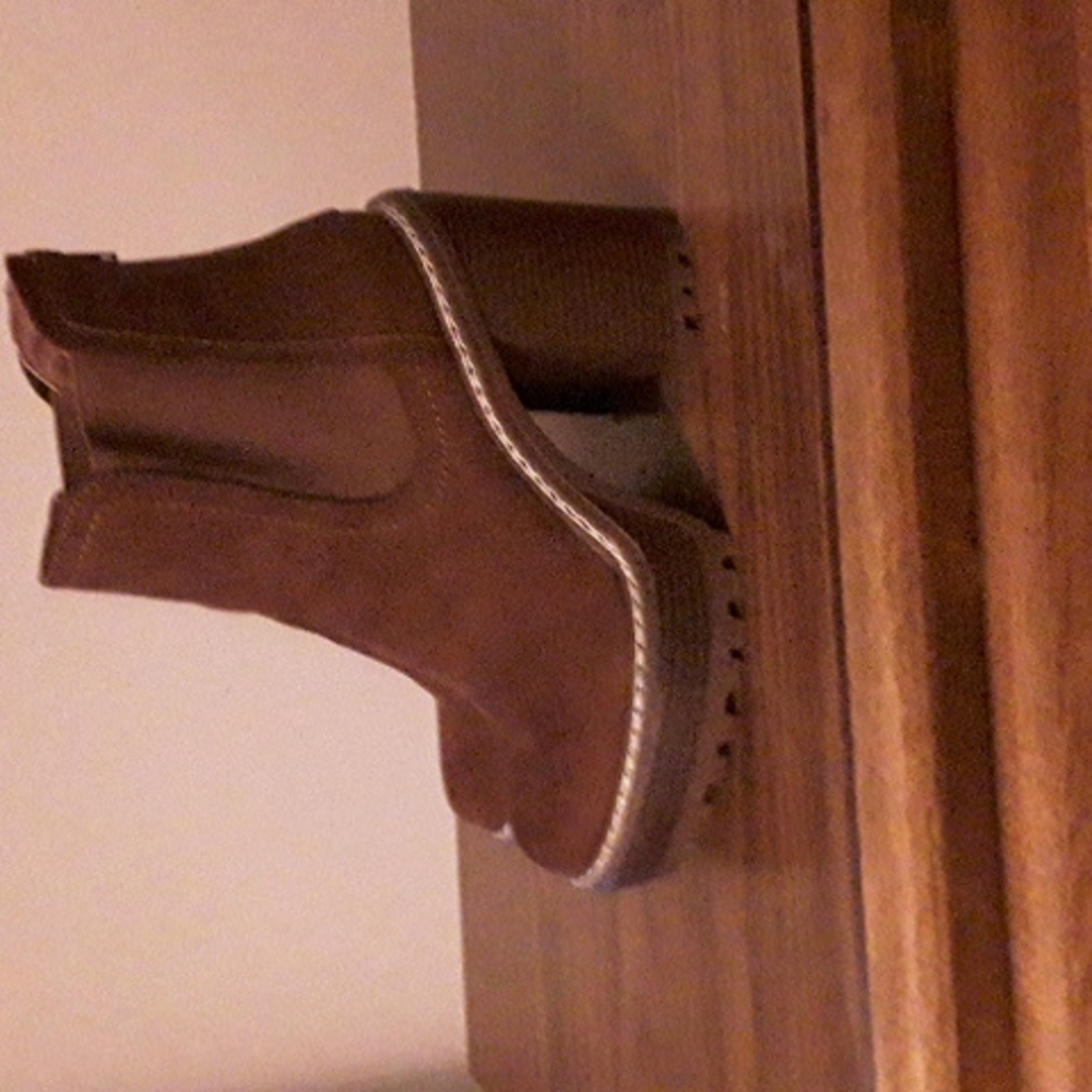 Shoes - Picture 2 of 5